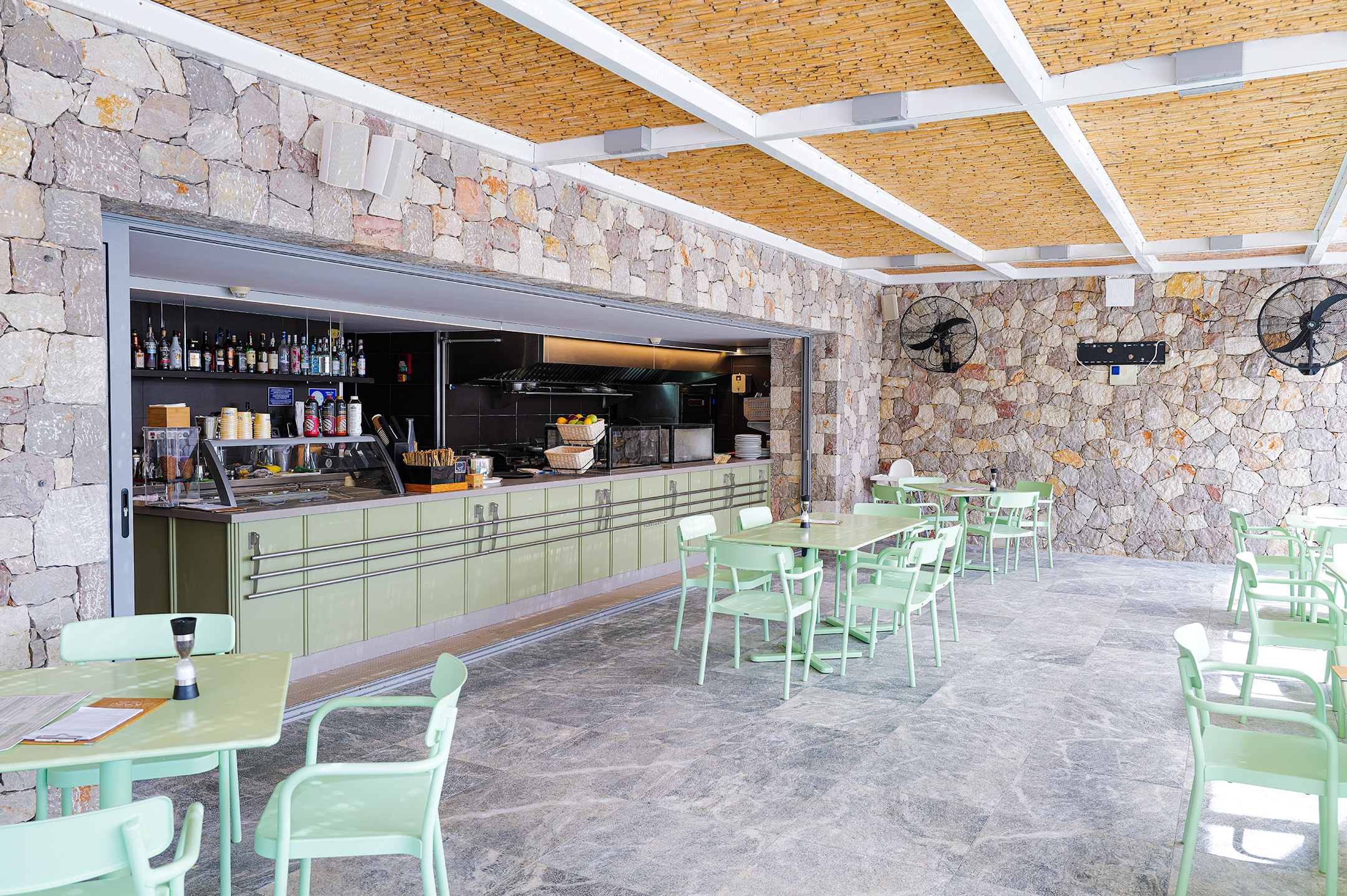 Kaikipoolbar1