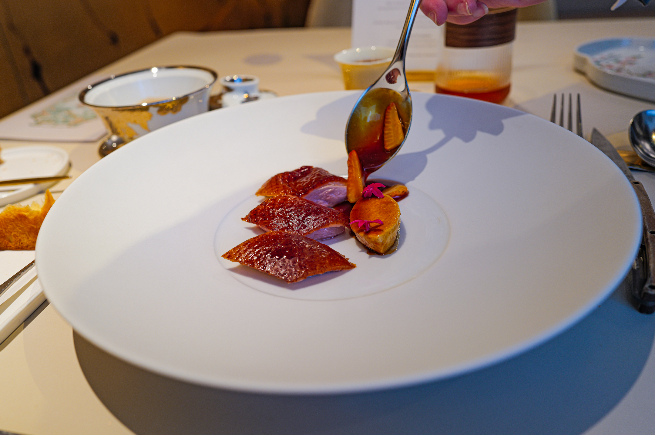 Ode.to.duck.tatediningroom