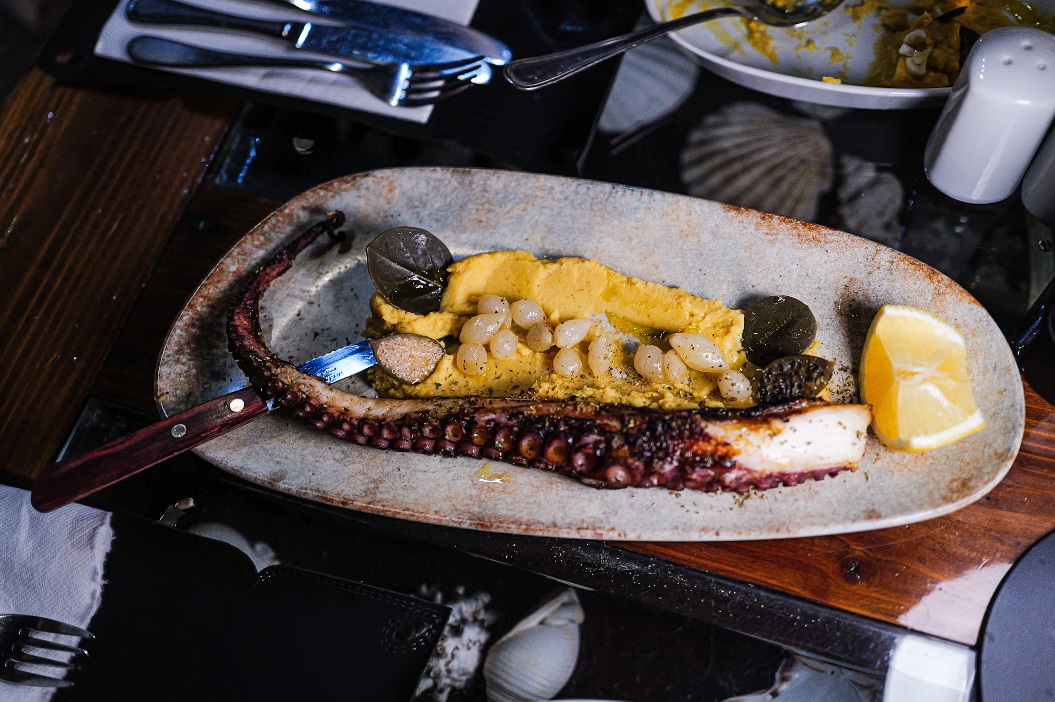 Liotrini.octopus